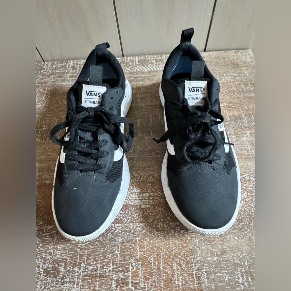 Vans ultra range sneakers